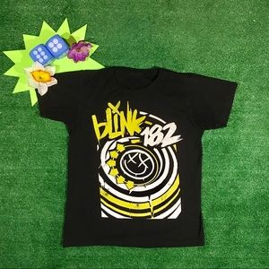 Blink 182 Punk Band black graphic funky t shirt